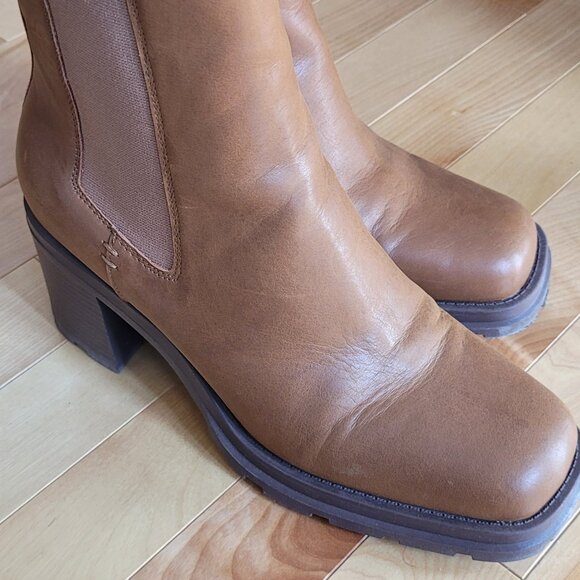 SOLD - Leather Chelsea Boot - Picture 4 of 12